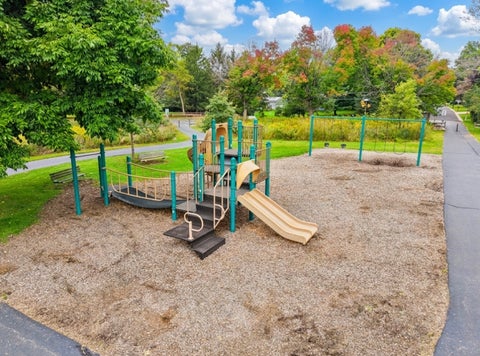 Tiny photo for 15670 W Sprucewood Lane, Libertyville, IL 60048 (MLS # 12768042)