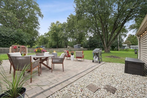 Tiny photo for 15670 W Sprucewood Lane, Libertyville, IL 60048 (MLS # 12768042)