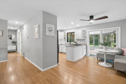 Tiny photo for 15670 W Sprucewood Lane, Libertyville, IL 60048 (MLS # 12768042)