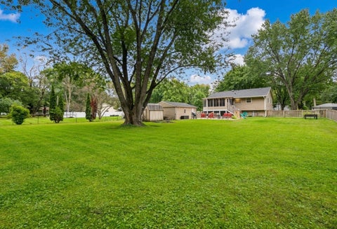 Tiny photo for 15670 W Sprucewood Lane, Libertyville, IL 60048 (MLS # 12768042)