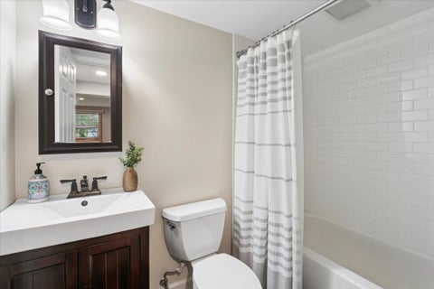 Tiny photo for 15670 W Sprucewood Lane, Libertyville, IL 60048 (MLS # 12768042)