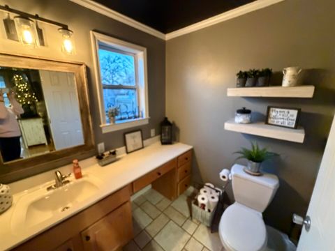 Tiny photo for 821 E 6TH Street, Centralia, IL 62801 (MLS # 100000036)