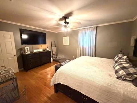 Tiny photo for 821 E 6TH Street, Centralia, IL 62801 (MLS # 100000036)