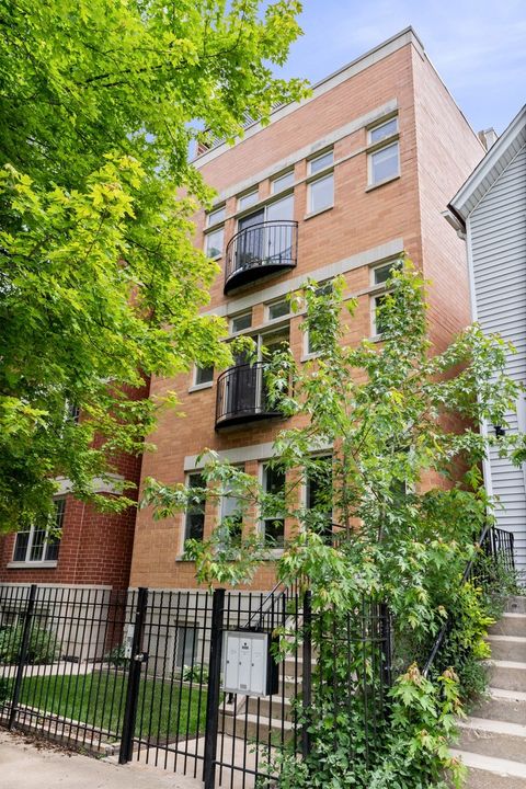 Photo of 1929 N Sawyer Avenue #2, Chicago, IL 60647 (MLS # 12658230)