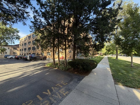 Tiny photo for 500 Washington Boulevard #102, Oak Park, IL 60302 (MLS # 12752789)