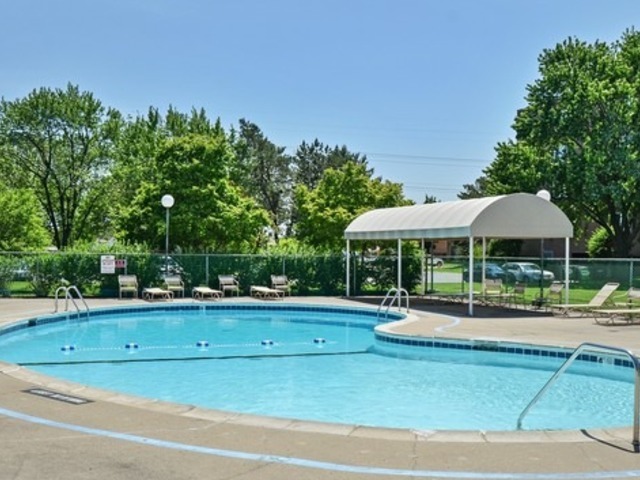 Niles, Illinois 60714, United States, 2 Bedrooms Bedrooms, ,2 BathroomsBathrooms,Residential,Active,232534