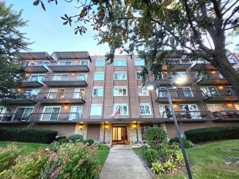 Tiny photo for 9500 Washington Street #306, Niles, IL 60714 (MLS # 12498871)