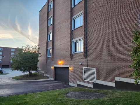 Tiny photo for 9500 Washington Street #306, Niles, IL 60714 (MLS # 12498871)
