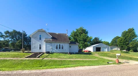 Photo of 400 S Kentucky Street, Camp Point, IL 62320 (MLS # 12678370)