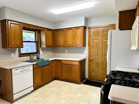 Tiny photo for 6130 Lockwood Drive, Rockford, IL 61109 (MLS # 12499279)