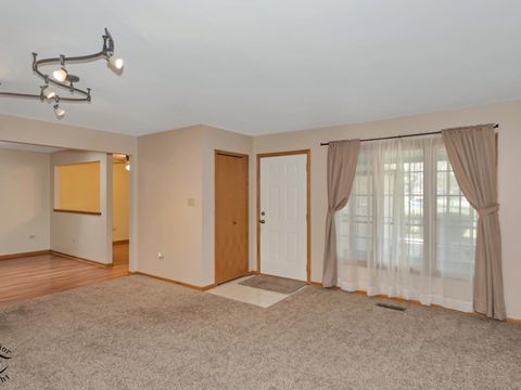 Tiny photo for 5014 W Circle Place, Crestwood, IL 60418 (MLS # 12616593)