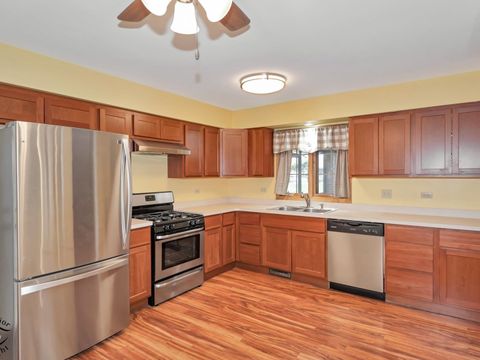 Tiny photo for 5014 W Circle Place, Crestwood, IL 60418 (MLS # 12616593)