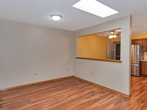 Tiny photo for 5014 W Circle Place, Crestwood, IL 60418 (MLS # 12616593)