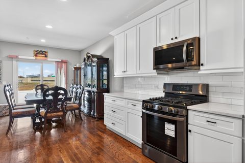 Tiny photo for 8166 W 87th Street #8166, Hickory Hills, IL 60457 (MLS # 12603966)