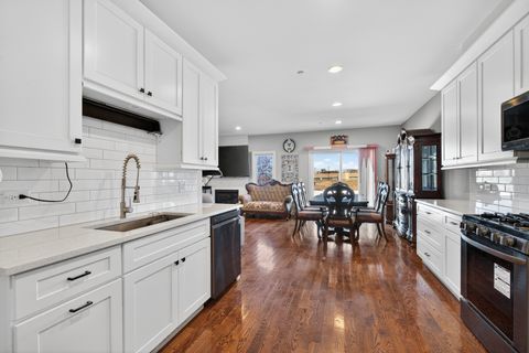 Tiny photo for 8166 W 87th Street #8166, Hickory Hills, IL 60457 (MLS # 12603966)