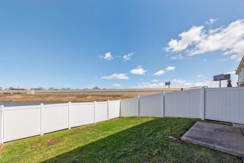 Tiny photo for 8166 W 87th Street #8166, Hickory Hills, IL 60457 (MLS # 12603966)