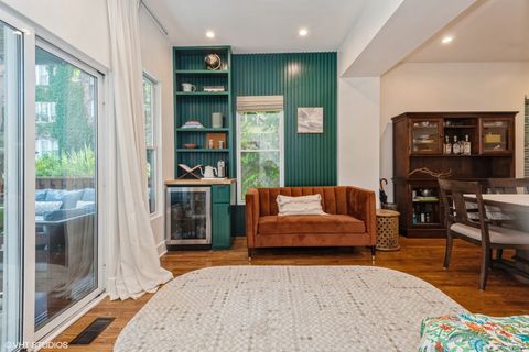 Tiny photo for 4745 N Malden Street #1S, Chicago, IL 60640 (MLS # 12592140)