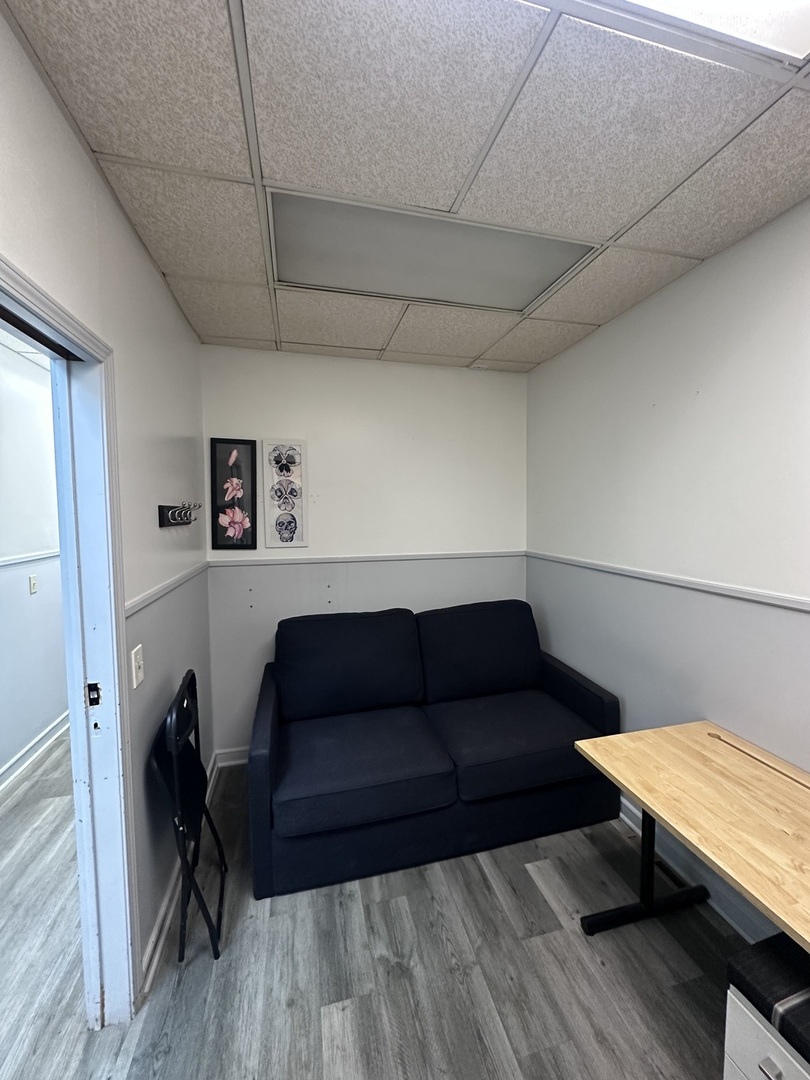 1415 N Ashland Avenue 7