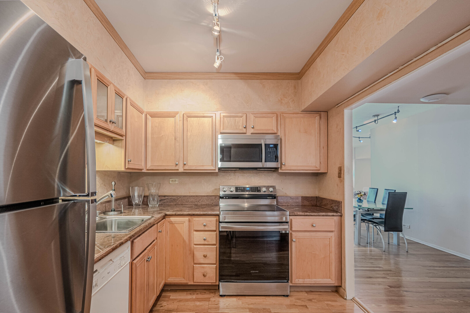 175 E Delaware Place 5809