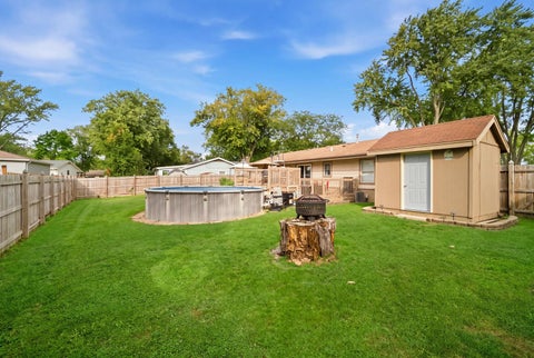Tiny photo for 1231 Springdale Lane, Elk Grove Village, IL 60007 (MLS # 12759146)