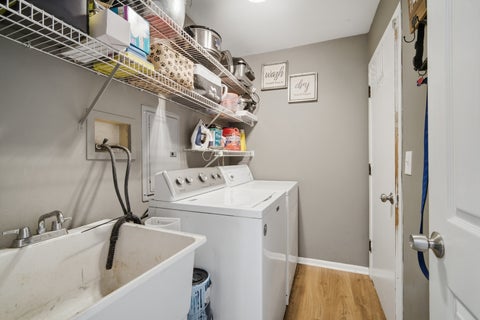 Tiny photo for 1231 Springdale Lane, Elk Grove Village, IL 60007 (MLS # 12759146)