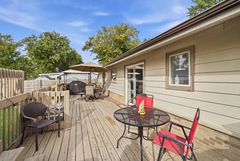 Tiny photo for 1231 Springdale Lane, Elk Grove Village, IL 60007 (MLS # 12759146)