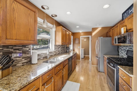 Tiny photo for 1231 Springdale Lane, Elk Grove Village, IL 60007 (MLS # 12759146)