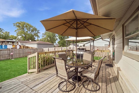 Tiny photo for 1231 Springdale Lane, Elk Grove Village, IL 60007 (MLS # 12759146)