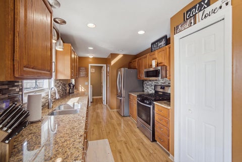 Tiny photo for 1231 Springdale Lane, Elk Grove Village, IL 60007 (MLS # 12759146)