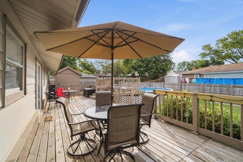 Tiny photo for 1231 Springdale Lane, Elk Grove Village, IL 60007 (MLS # 12759146)