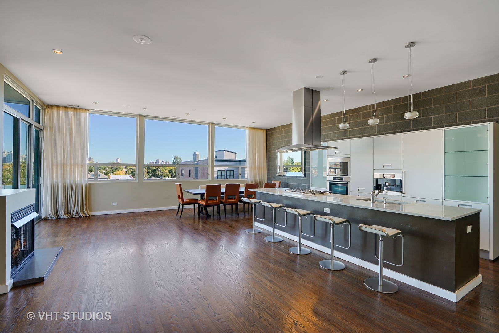 1750 N Clybourn Avenue 402