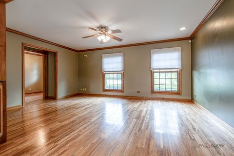 Tiny photo for 1137 Pine Tree Lane, Libertyville, IL 60048 (MLS # 12490388)