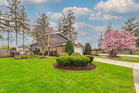 Tiny photo for 1137 Pine Tree Lane, Libertyville, IL 60048 (MLS # 12490388)