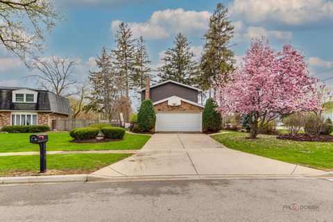 Tiny photo for 1137 Pine Tree Lane, Libertyville, IL 60048 (MLS # 12490388)