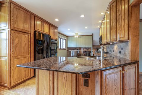 Tiny photo for 1137 Pine Tree Lane, Libertyville, IL 60048 (MLS # 12490388)