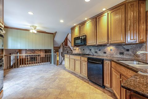 Tiny photo for 1137 Pine Tree Lane, Libertyville, IL 60048 (MLS # 12490388)