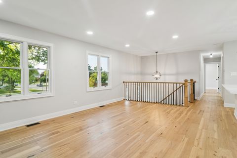 Tiny photo for 1420 Hassell Road, Hoffman Estates, IL 60169 (MLS # 12501059)