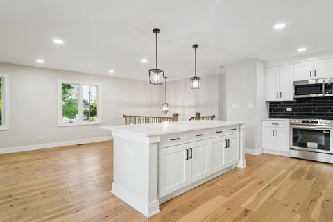 Tiny photo for 1420 Hassell Road, Hoffman Estates, IL 60169 (MLS # 12501059)