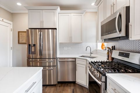 Tiny photo for 2705 N Mildred Avenue #3C, Chicago, IL 60614 (MLS # 12645038)