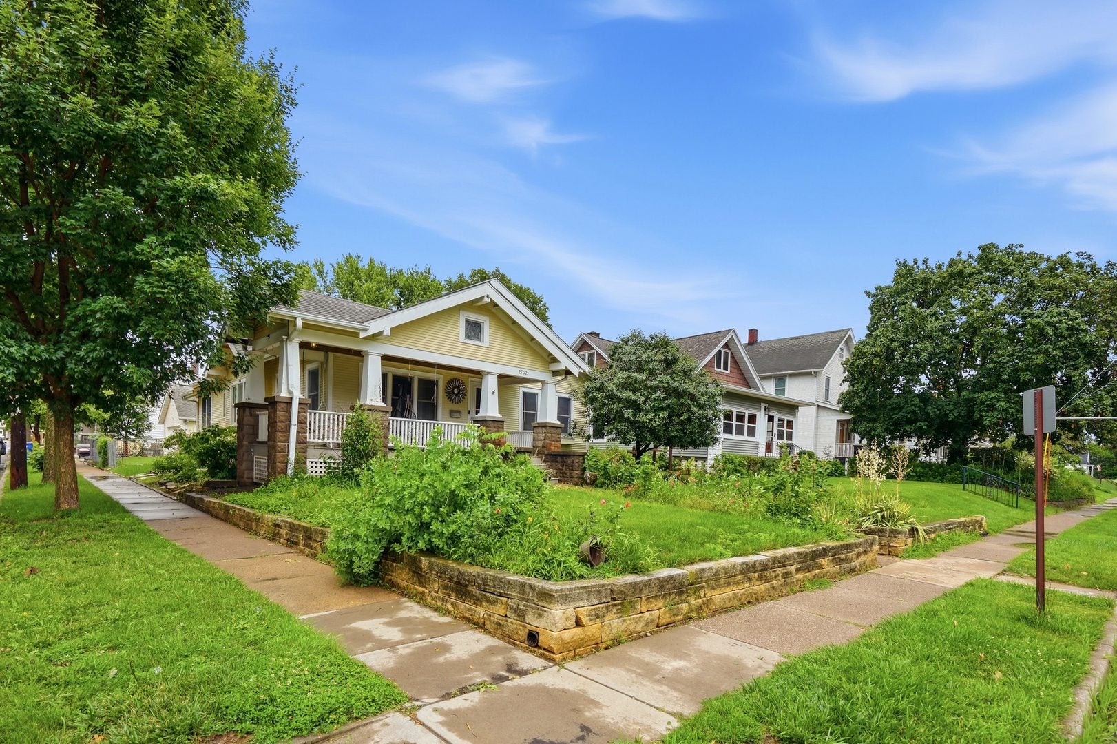 2702 Middle Road