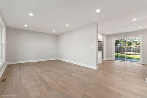 Tiny photo for 908 Bridle Lane, Wheaton, IL 60187 (MLS # 12484159)