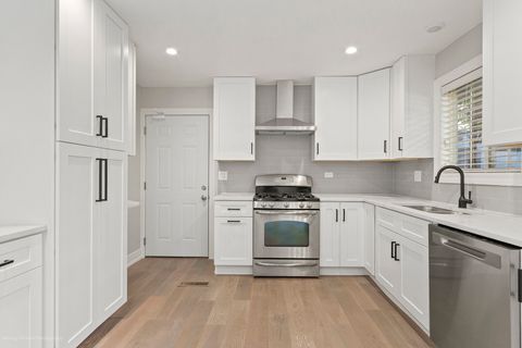 Tiny photo for 908 Bridle Lane, Wheaton, IL 60187 (MLS # 12484159)