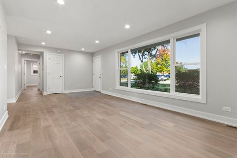 Tiny photo for 908 Bridle Lane, Wheaton, IL 60187 (MLS # 12484159)