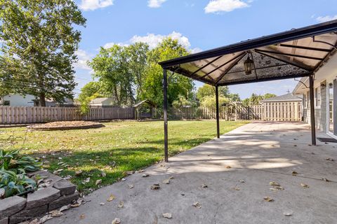 Tiny photo for 908 Bridle Lane, Wheaton, IL 60187 (MLS # 12484159)