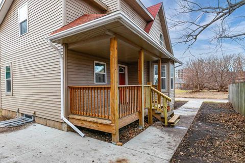 Tiny photo for 1928 8th Avenue, Rock Island, IL 61201 (MLS # 100000609)