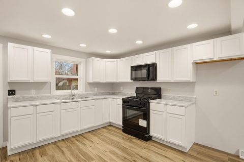 Tiny photo for 1928 8th Avenue, Rock Island, IL 61201 (MLS # 100000609)