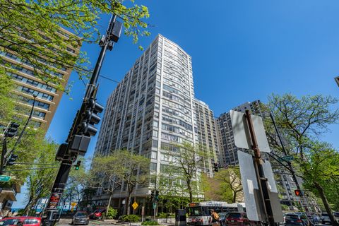 5757 N Sheridan Road 19F Chicago IL 60660