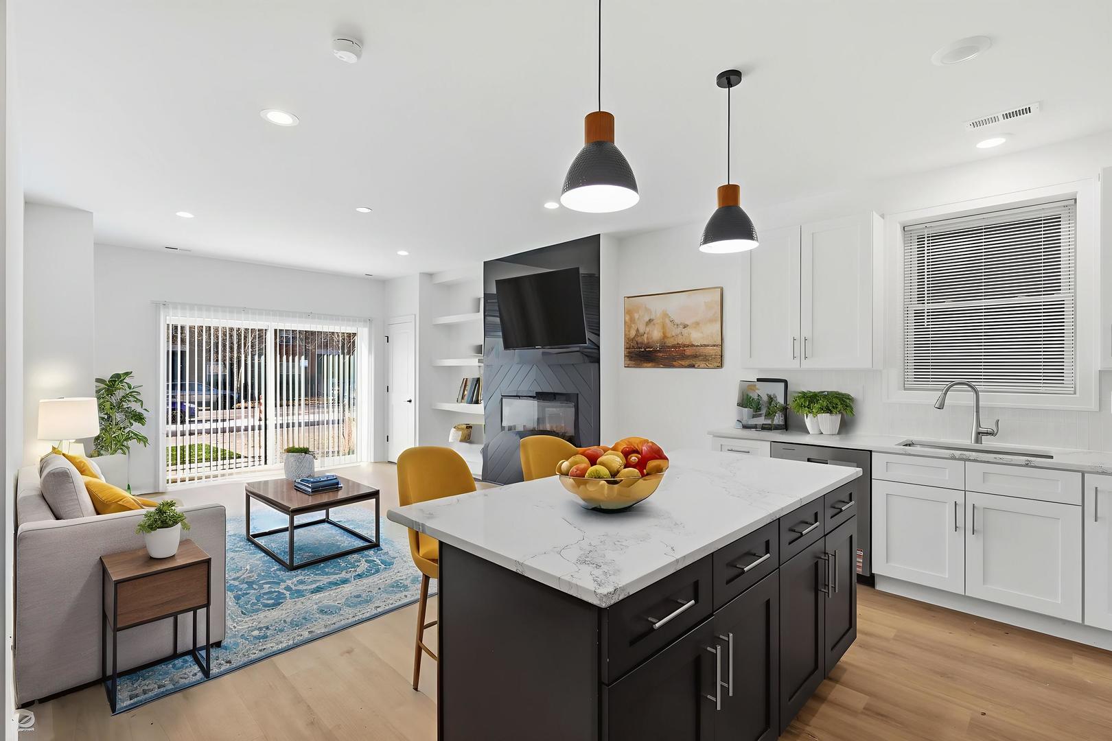 4739 S Indiana Avenue