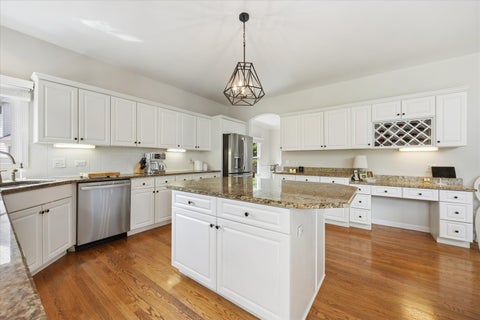 Tiny photo for 1400 Monarch Circle, Naperville, IL 60564 (MLS # 12730381)