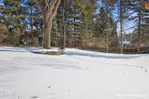 Tiny photo for 5218 Parkview Drive, Mccullom Lake, IL 60050 (MLS # 12593933)
